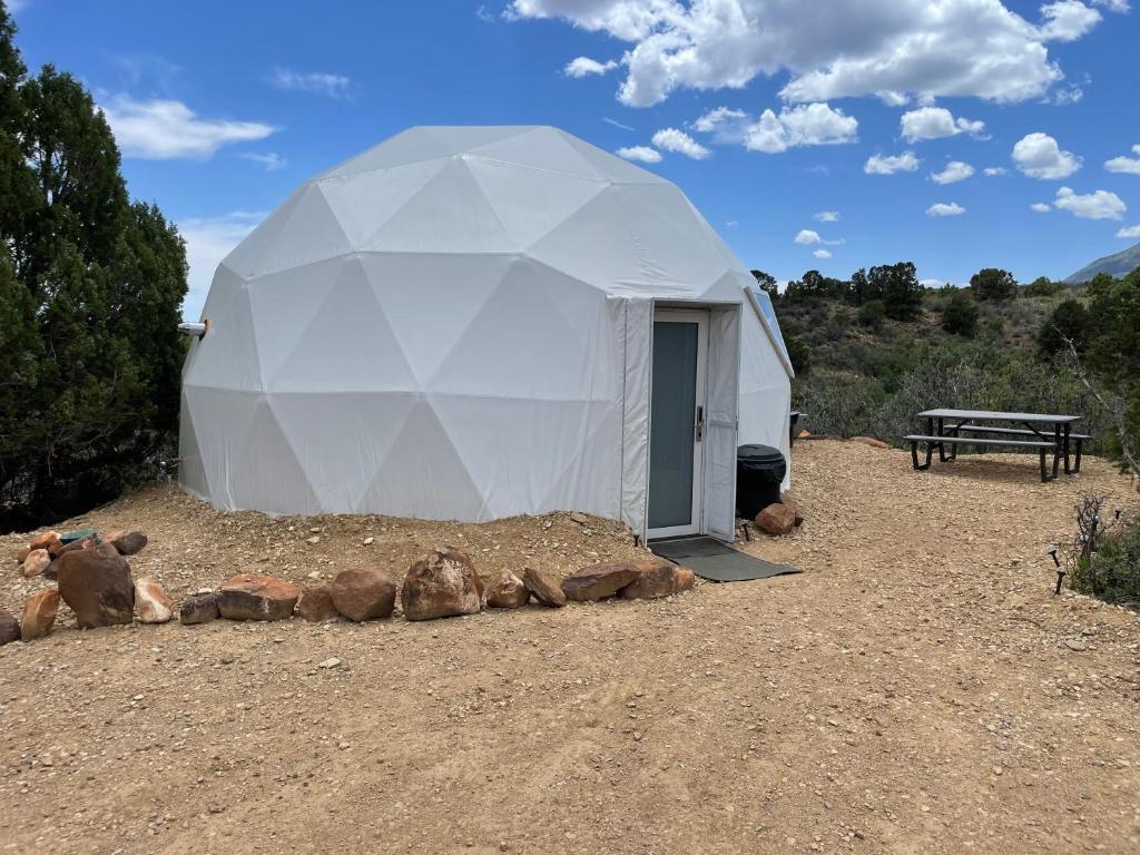 Canyon Rim Domes - A Luxury Glamping Experience!! Monticello Eksteriør bilde